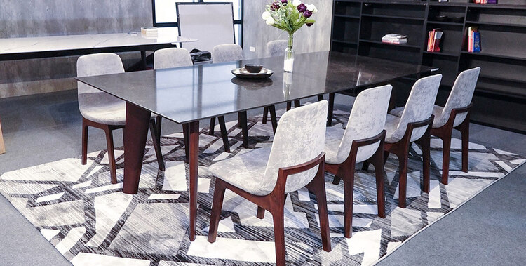 Kích thước bàn ăn phải phù hợp với diện tích gian bếp