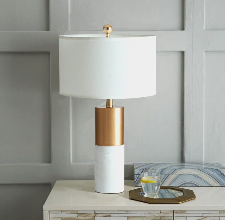 Đèn bàn phòng khách