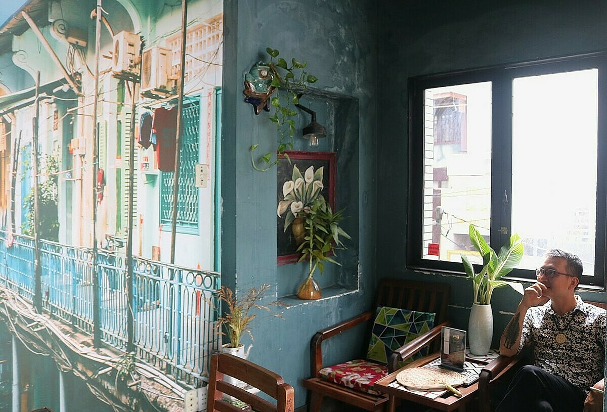 Khá dễ chịu, gần gũi với cửa hàng kiểu tối giản