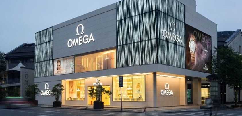 Nhiều lợi ích dài hạn từ thiết kế mặt tiền shop thời trang