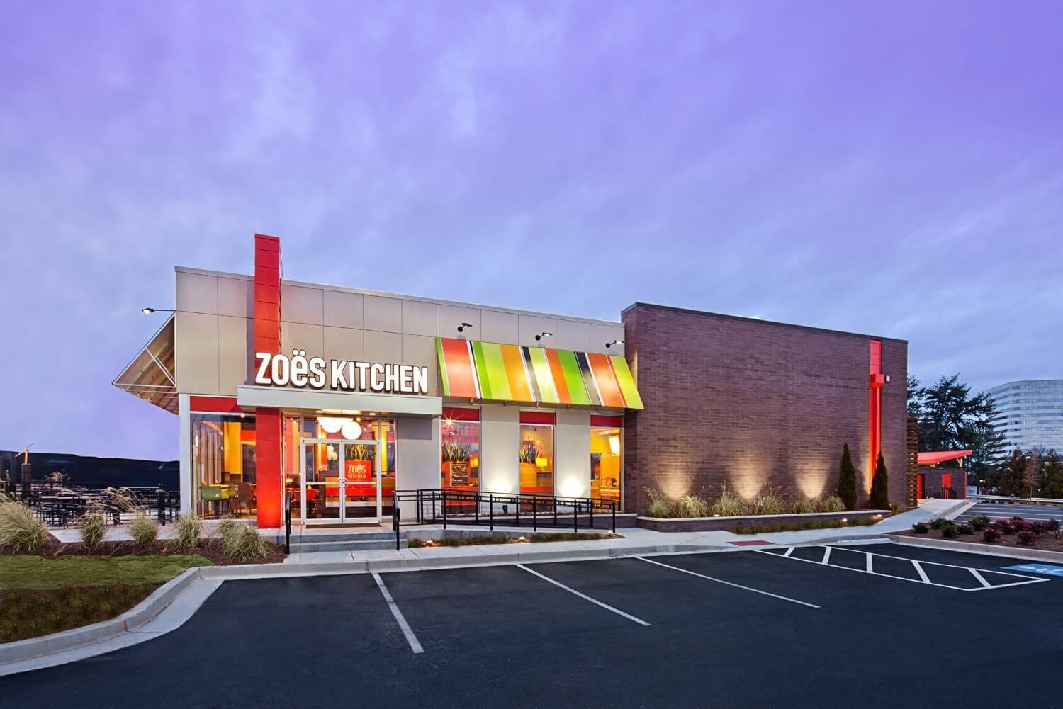 Thiết kế mặt tiền siêu thị mini phong cách Bazaar