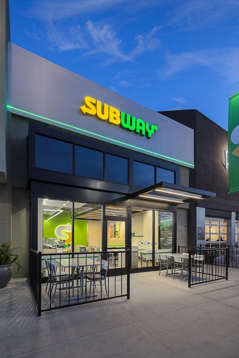 Thiết kế mặt tiền siêu thị mini hiện đại