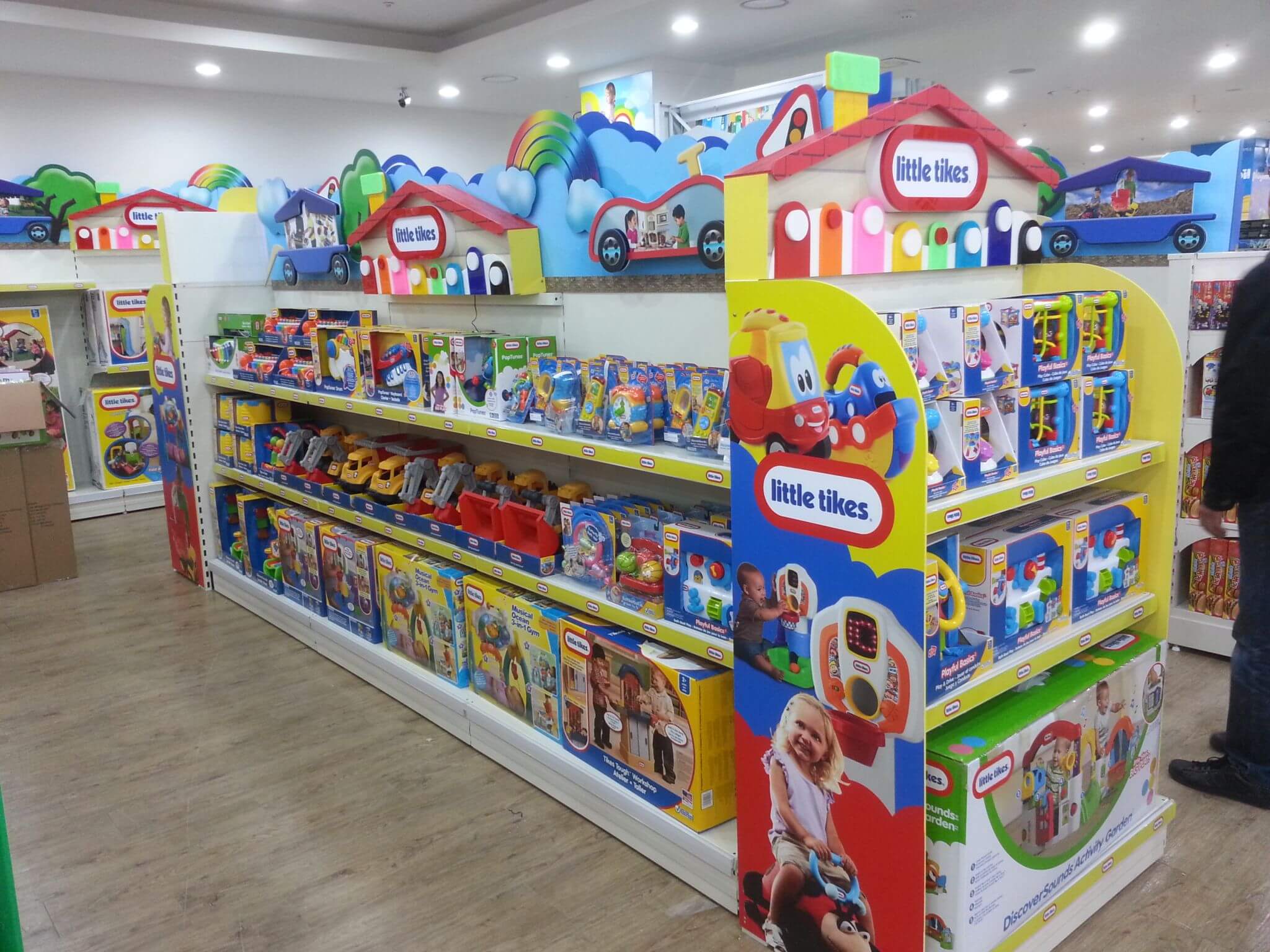 thiet ke cua hang gau bong