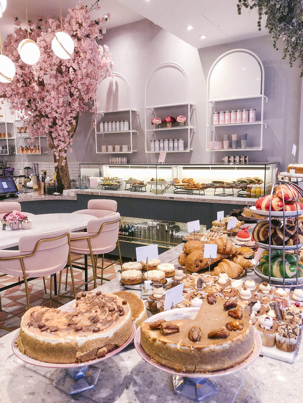 05 tiêu chuẩn đánh giá thiết kế cửa hàng bánh sinh nhật