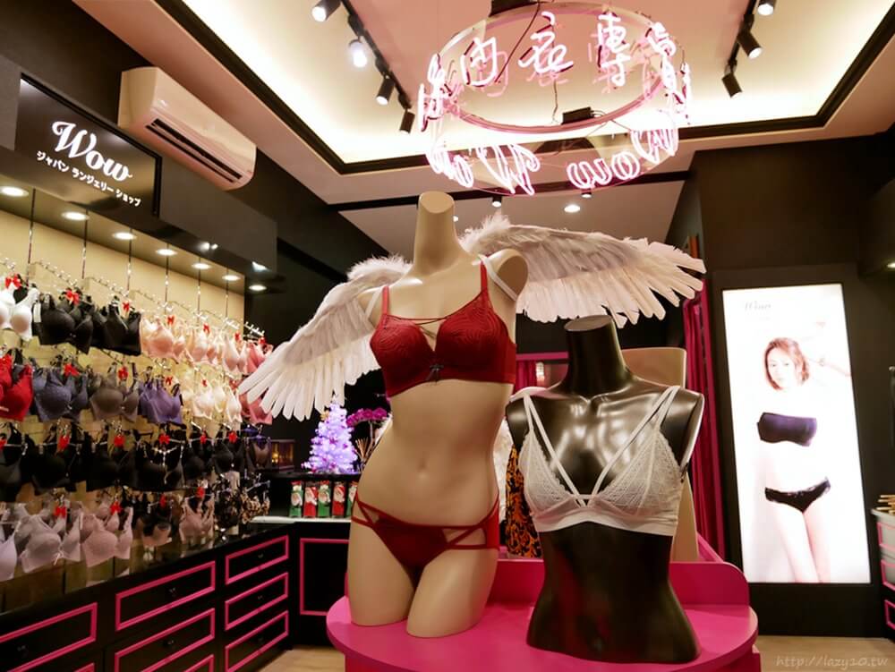 thiết kế cửa hàng đồ lót Pendecor.vn