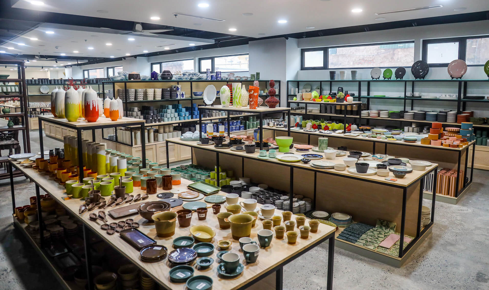 05 lý do nên thiết kế cửa hàng gốm sứ bài bản