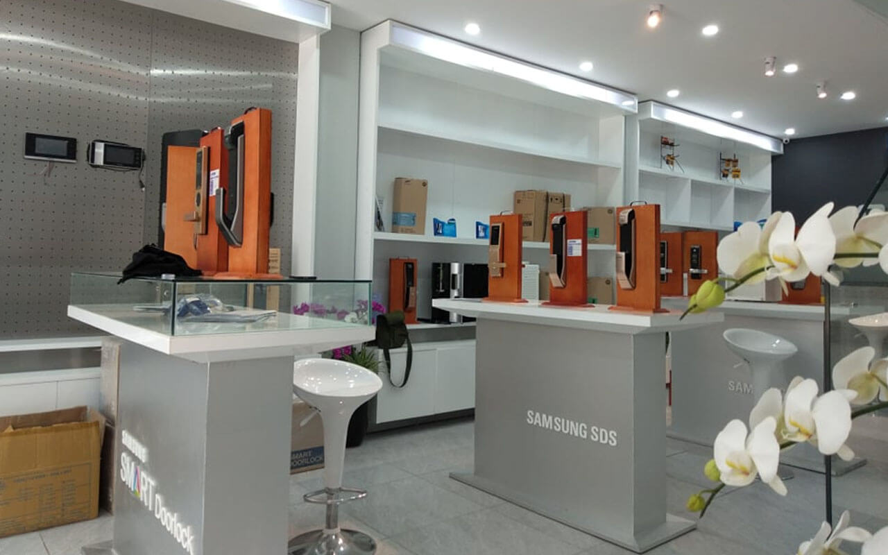 mẫu thiết kế cửa hàng khóa thẩm mỹ, thông minh, ấn tượng không nên bỏ qua