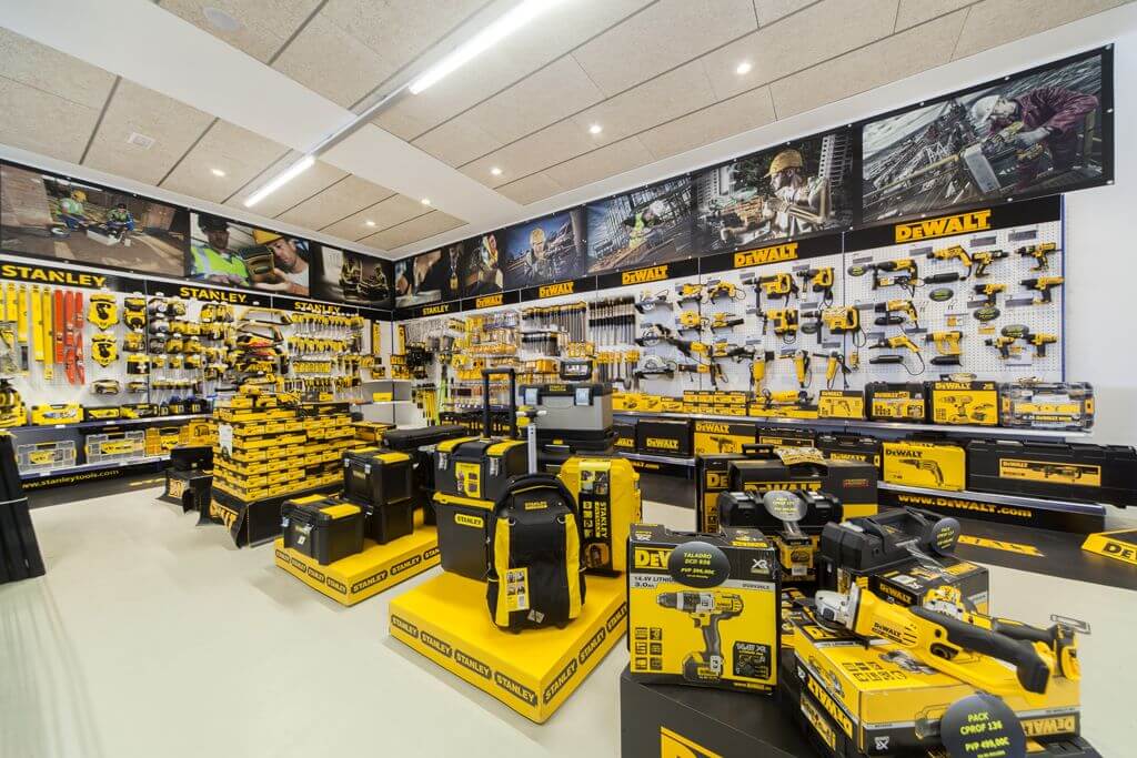 11+ mẫu thiết kế cửa hàng kim khí ấn tượng, hút khách không nên bỏ lỡ