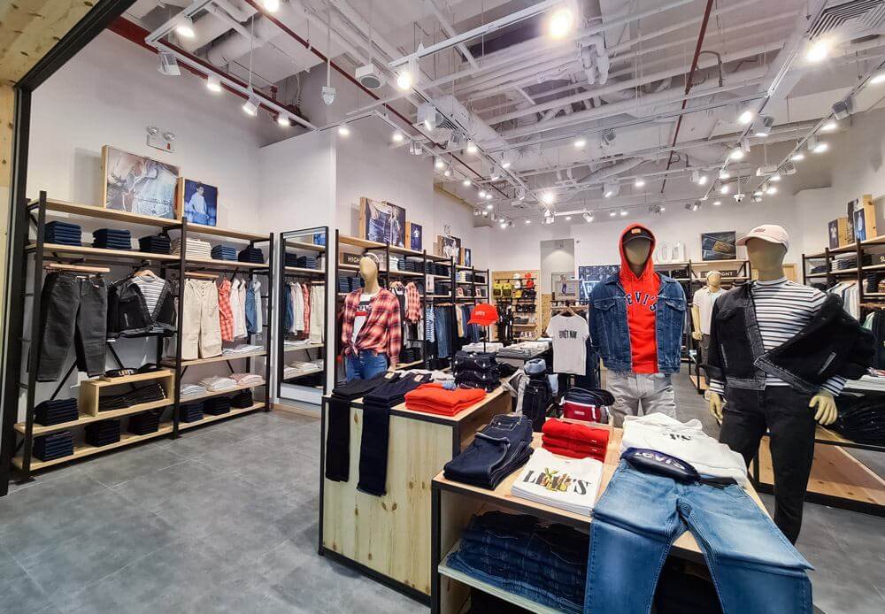 trang trí cửa hàng quần áo nam pendecor