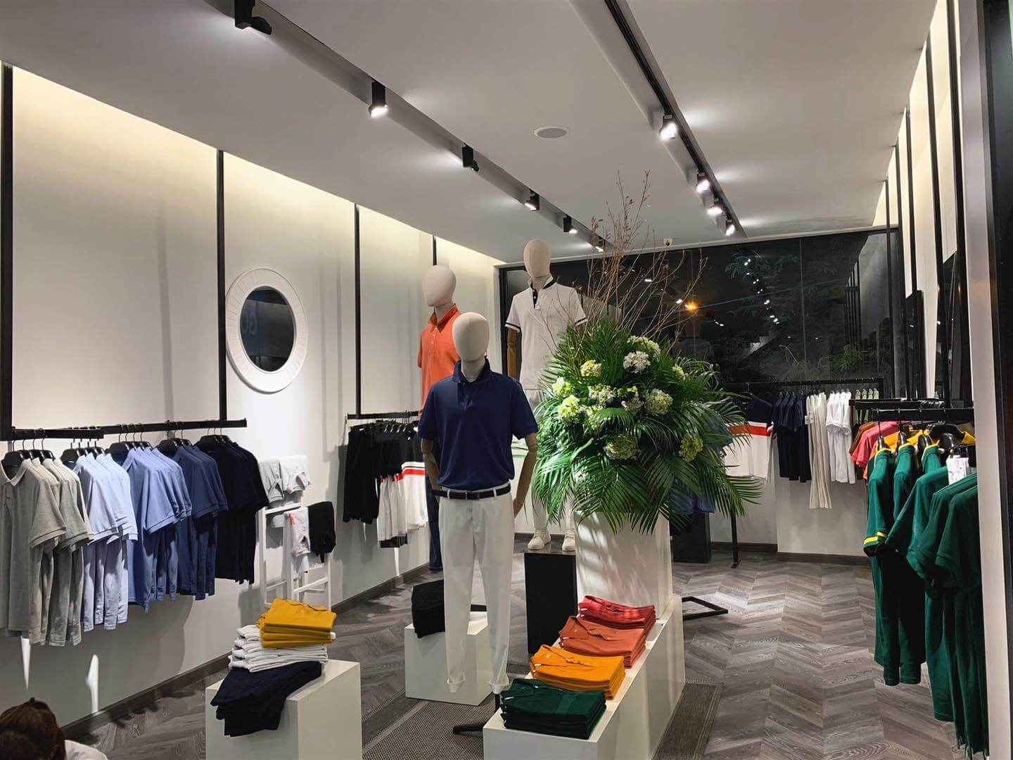 thiết kế shop quần áo nam đẹp pendecor