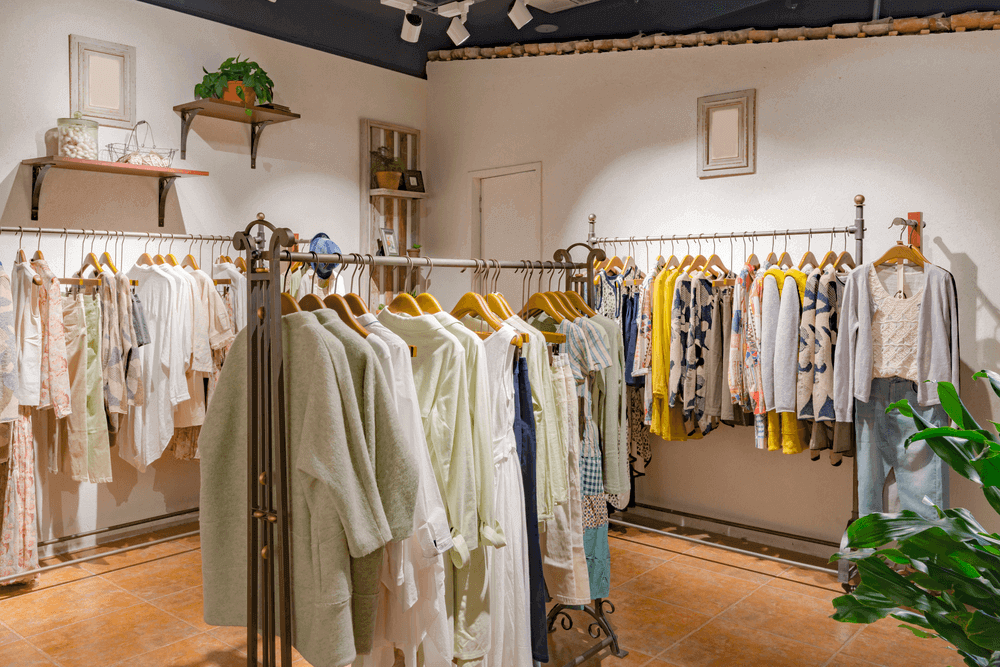 mẫu thiết kế shop quần áo 20m2 - 27