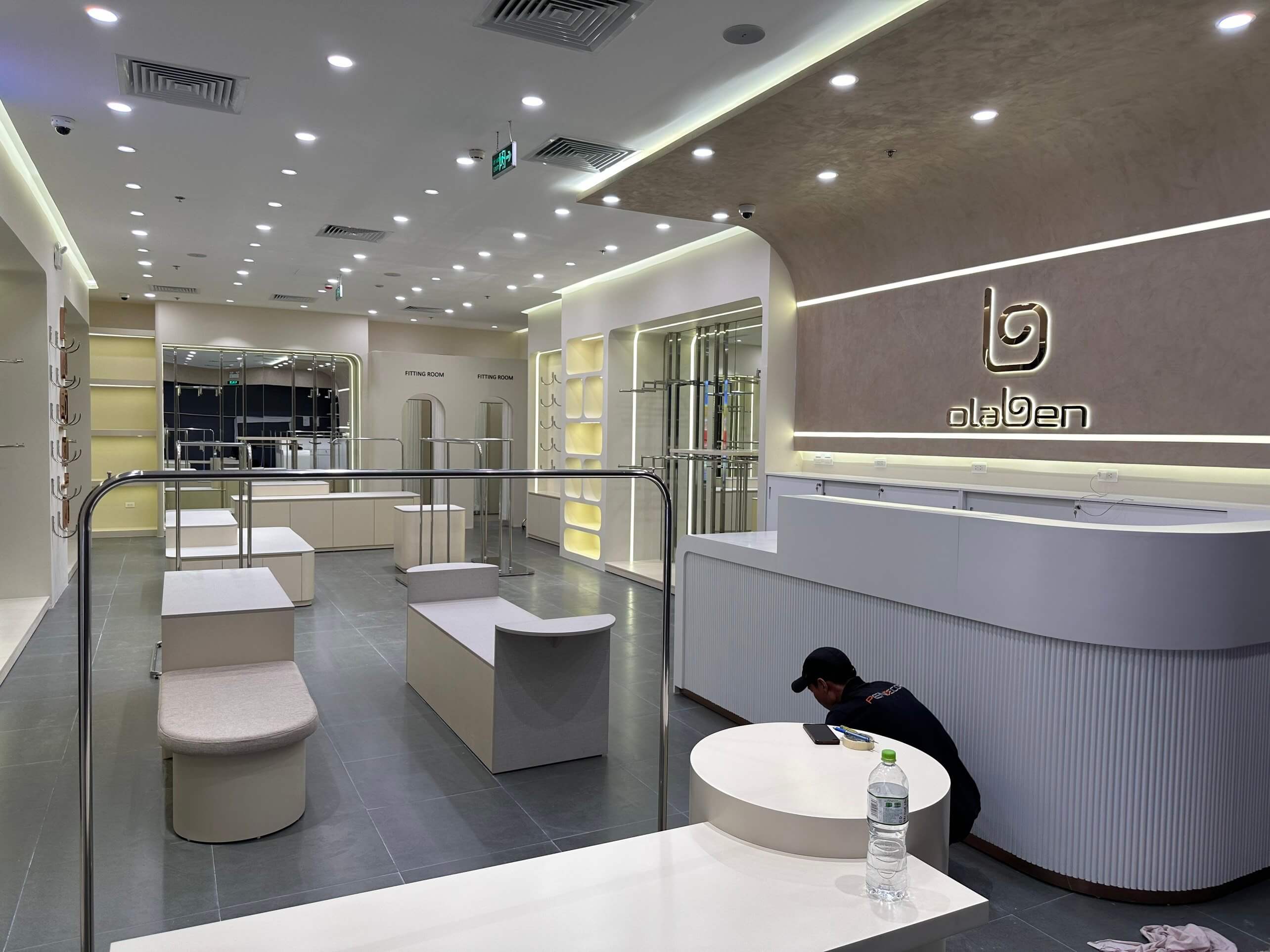 Thi Công Shop Thời Trang Nữ Olaben