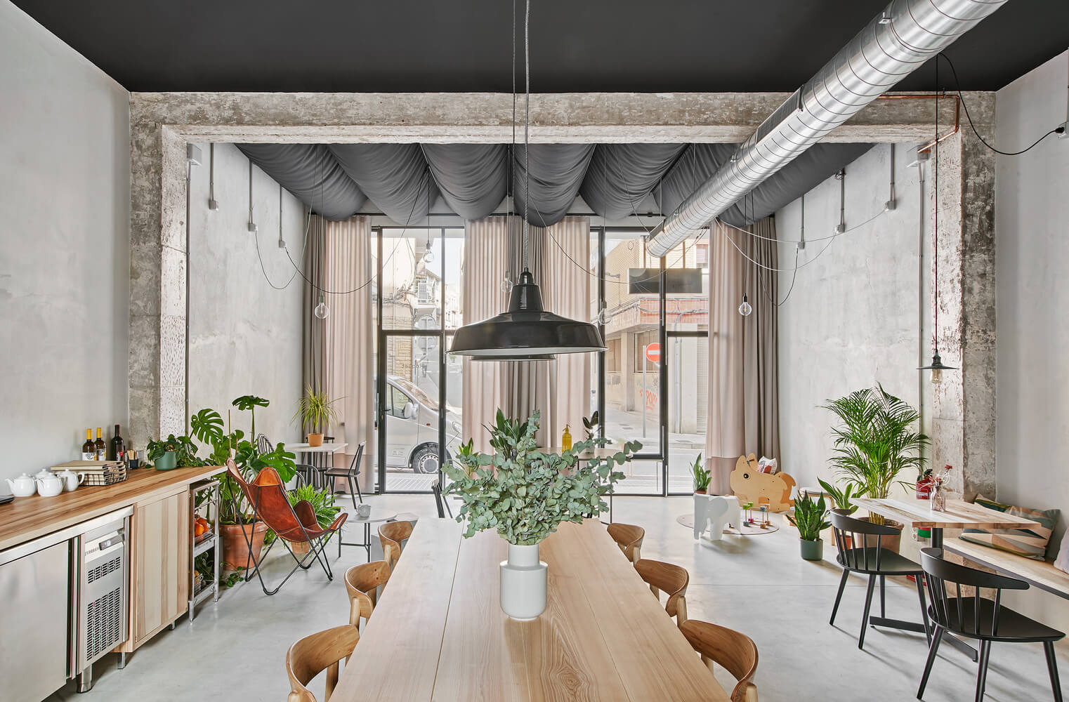 quán cafe kết hợp văn phòng Pendecor