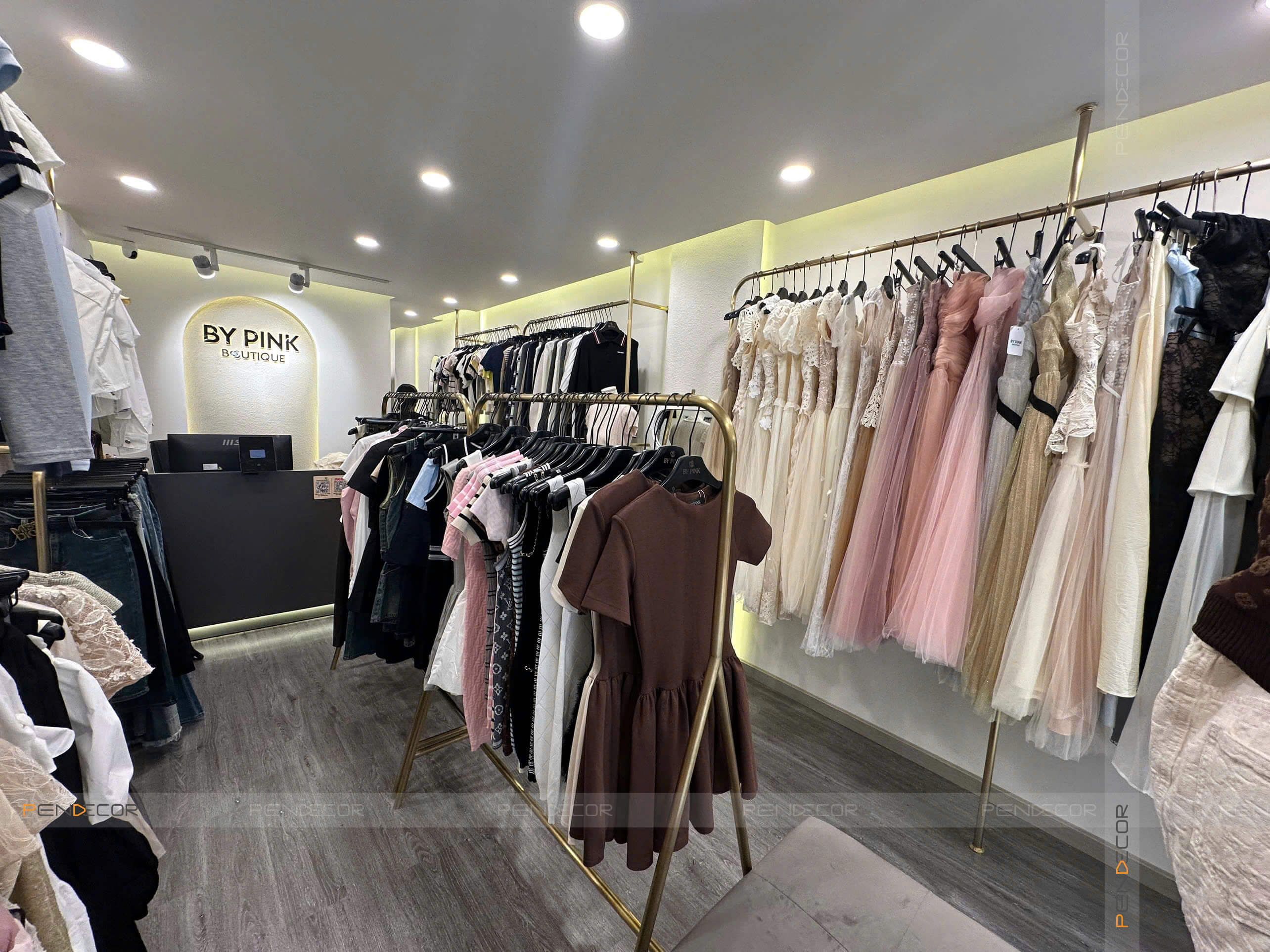 Thi Công Shop Thời Trang Nữ By Pink Boutique