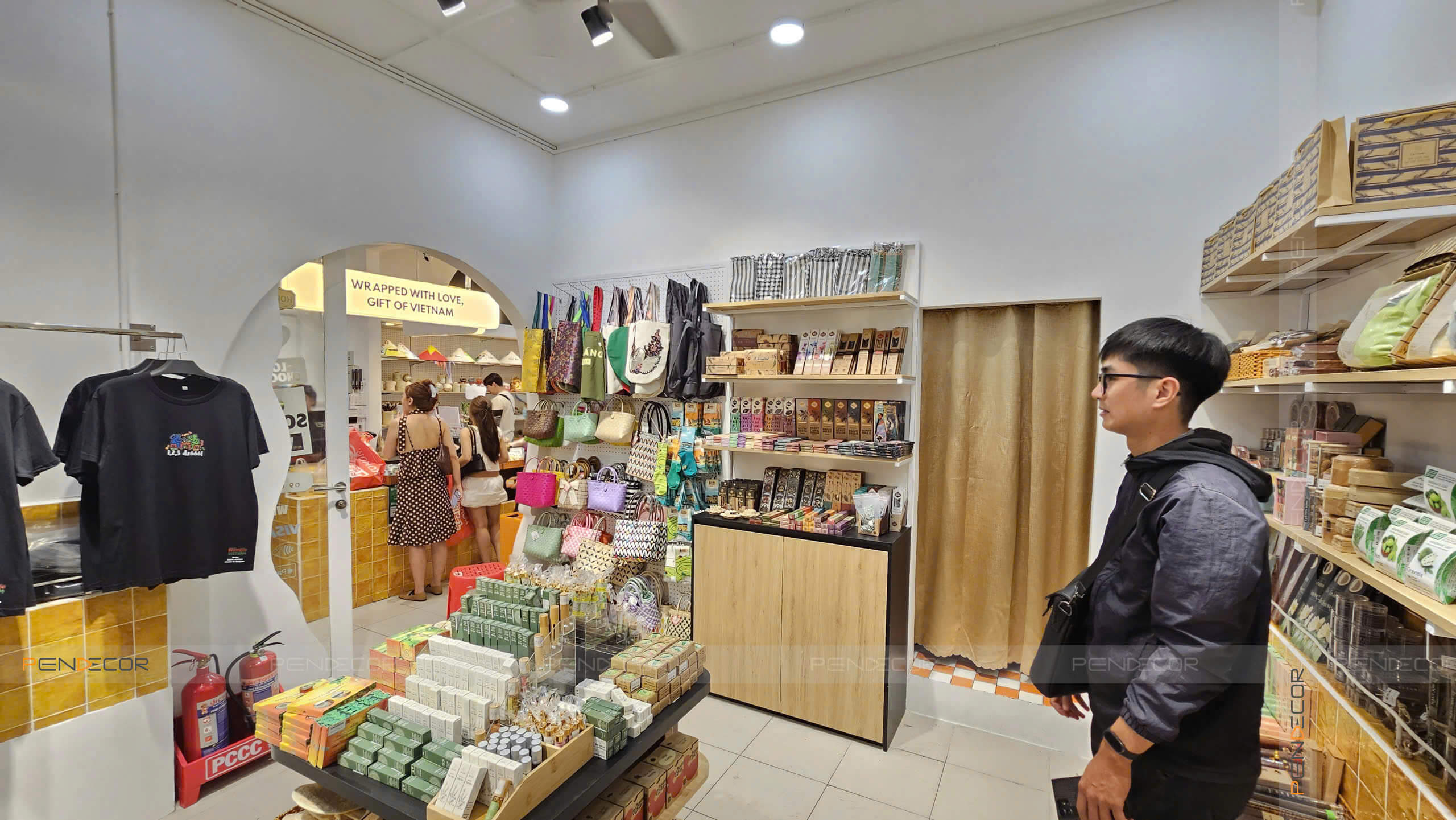 Thi Công Shop Phụ Kiện Kokonic